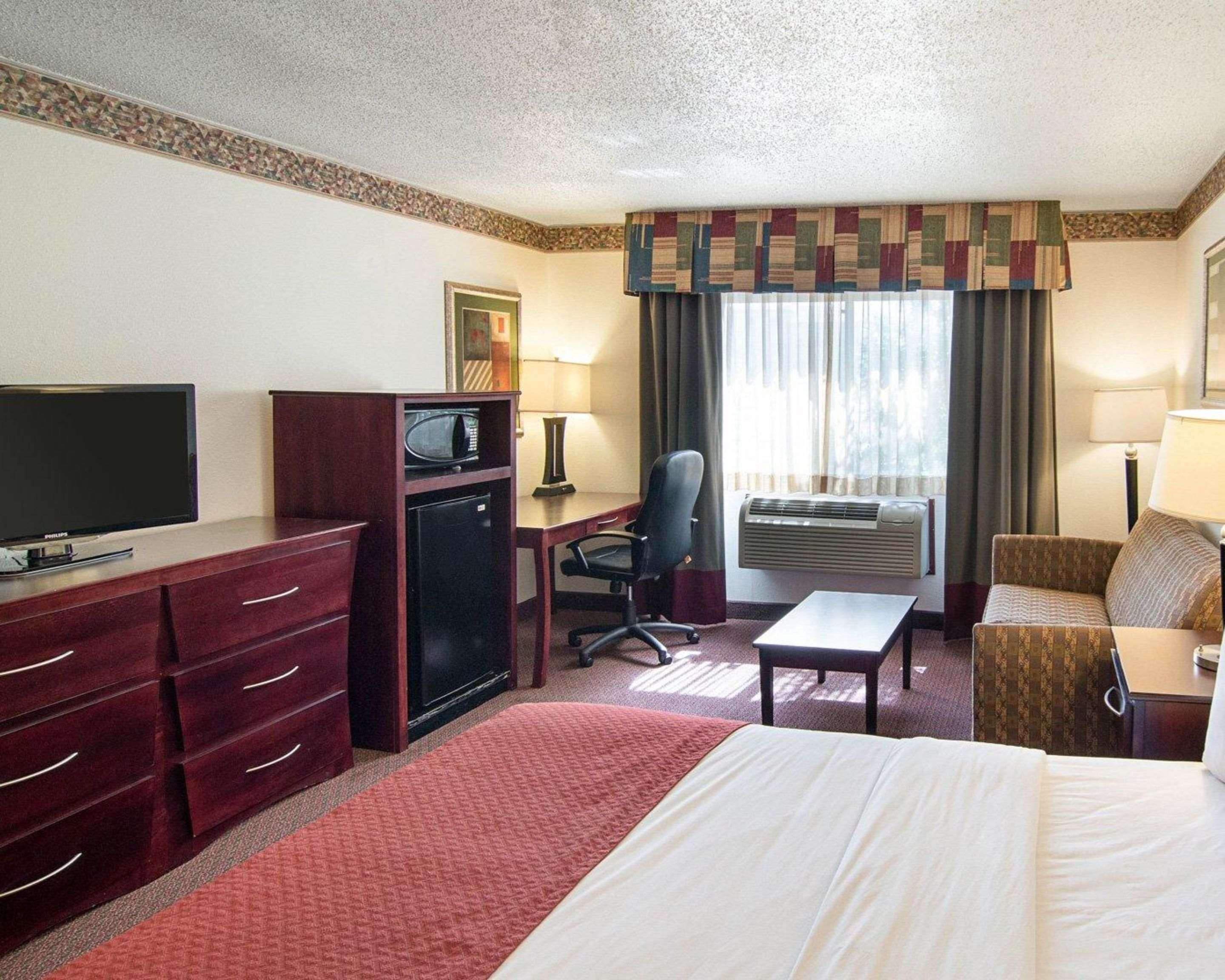 Quality Inn Midland Exterior photo